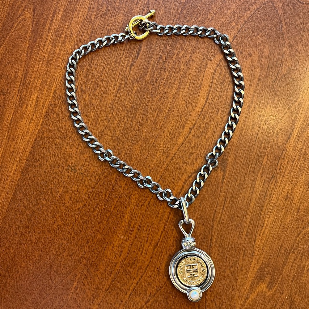 Givenchy vintage medallion necklace